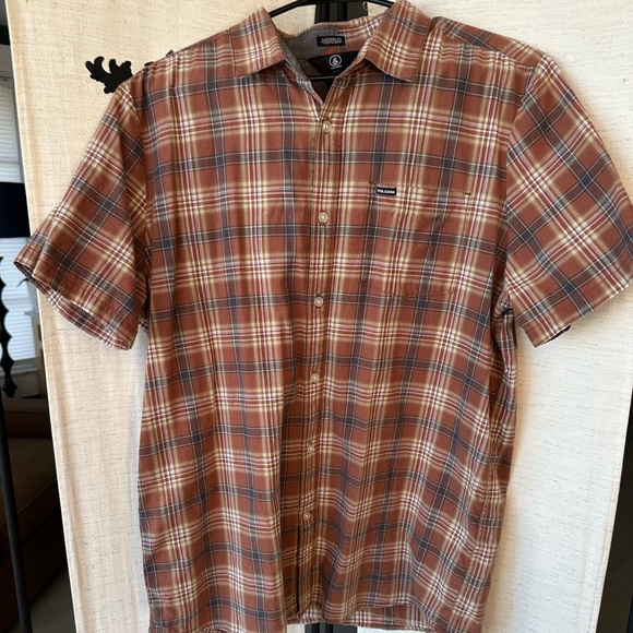 Volcom | Shirts | Xl Volcom Button Up Shirt | Poshmark